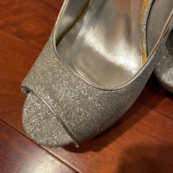 Silver stiletto platform heels - Picture 11 of 12